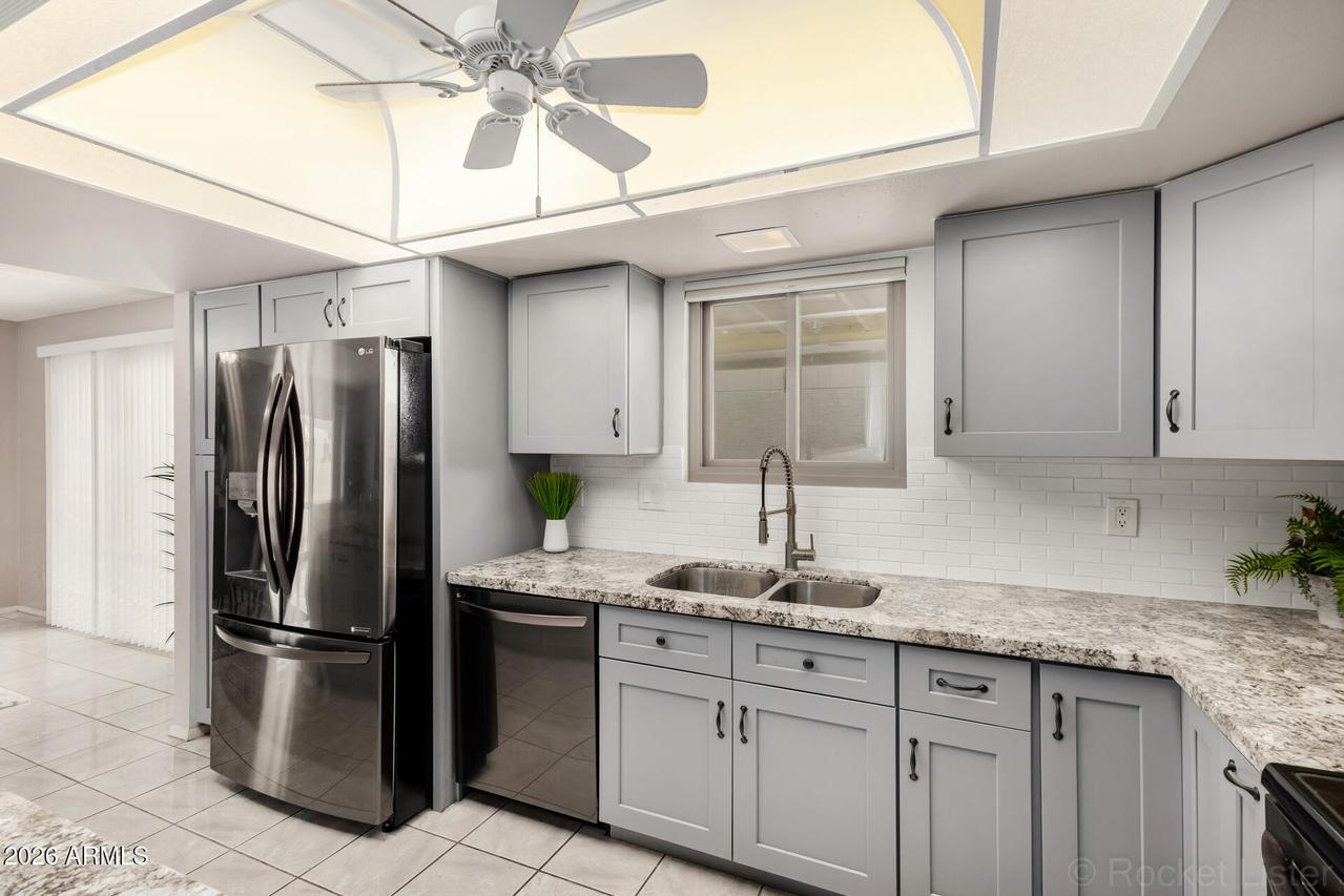 26629 S New Town Dr., Sun Lakes, AZ 85248