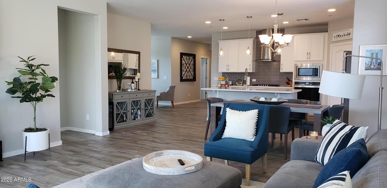 29625 N 114th Ln., Peoria, AZ 85383