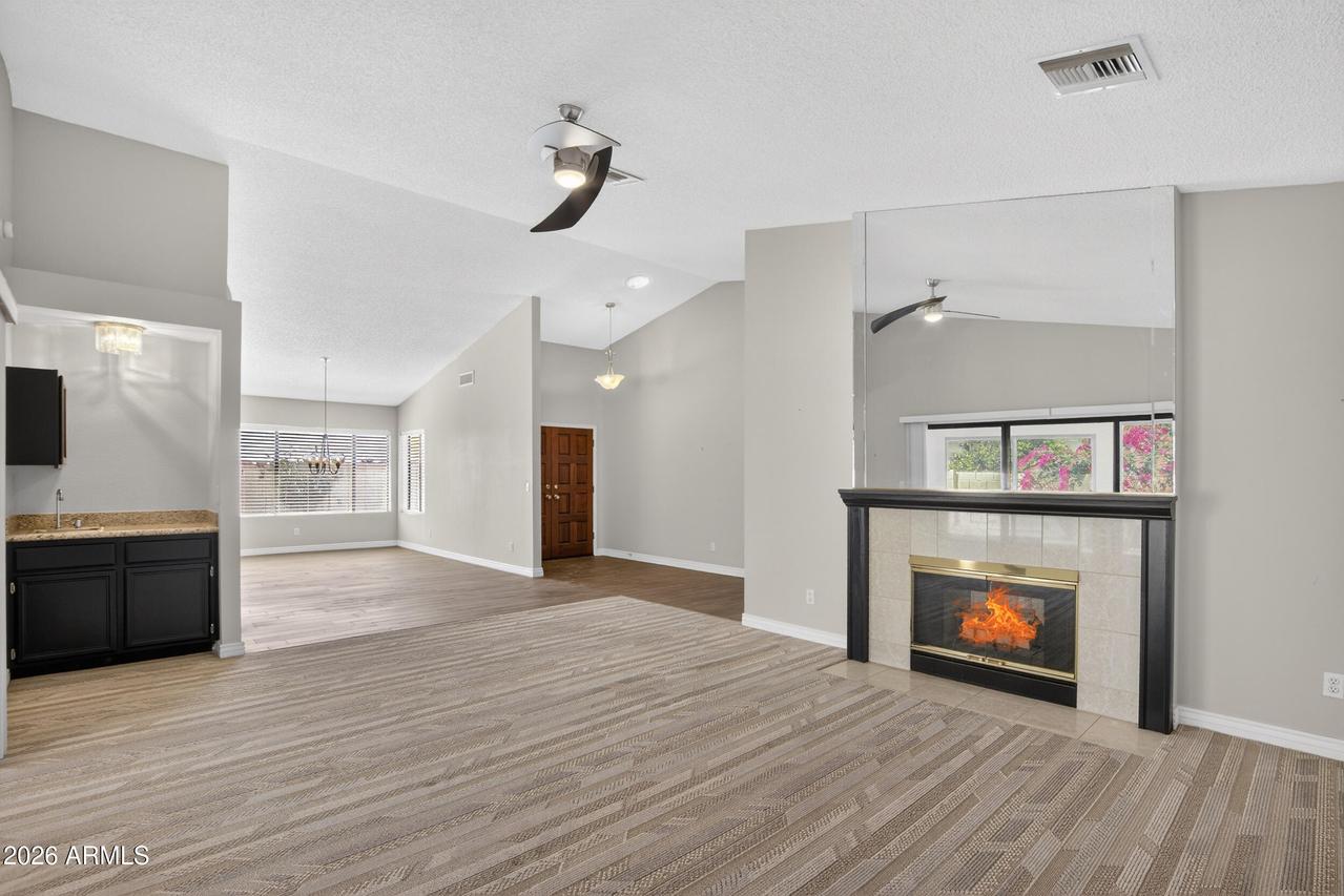 26633 S Queen Palm Ct., Sun Lakes, AZ 85248