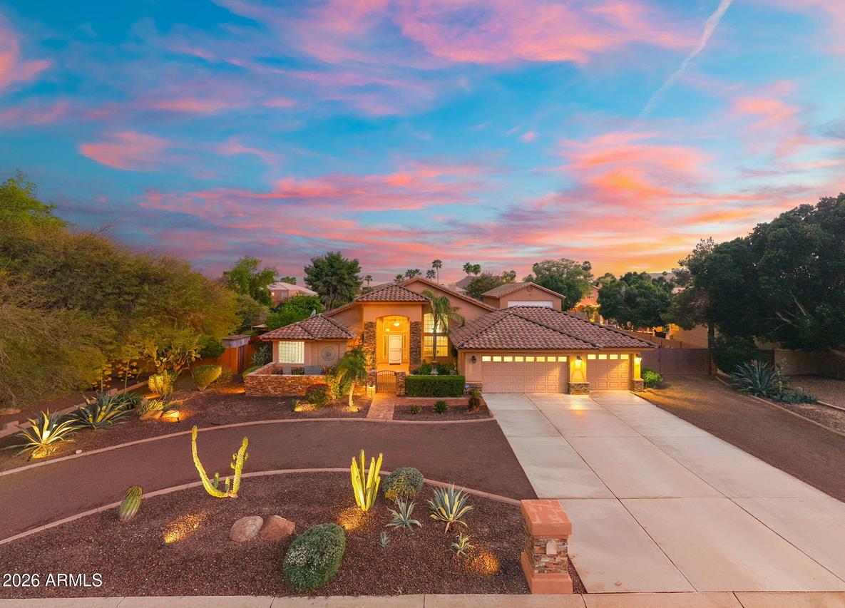 4613 W Desert Hollow Dr., Phoenix, AZ 85083