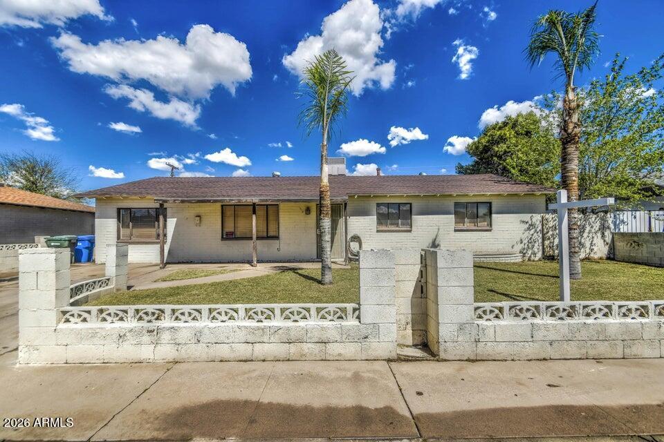 4832 W Earll Dr., Phoenix, AZ 85031