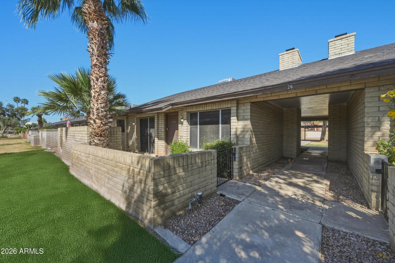 26 W Concorda Dr. #104, Tempe, AZ 85282