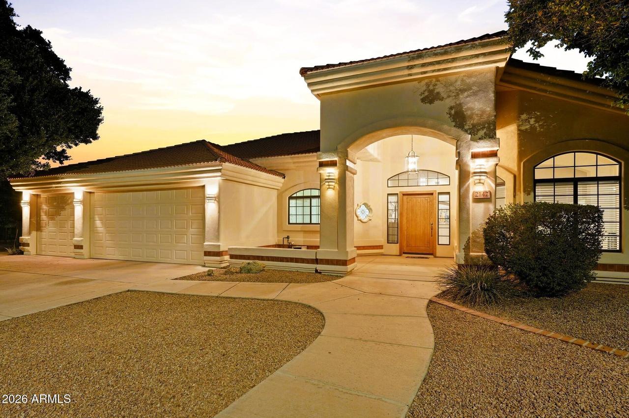 2142 E Minton St., Mesa, AZ 85213