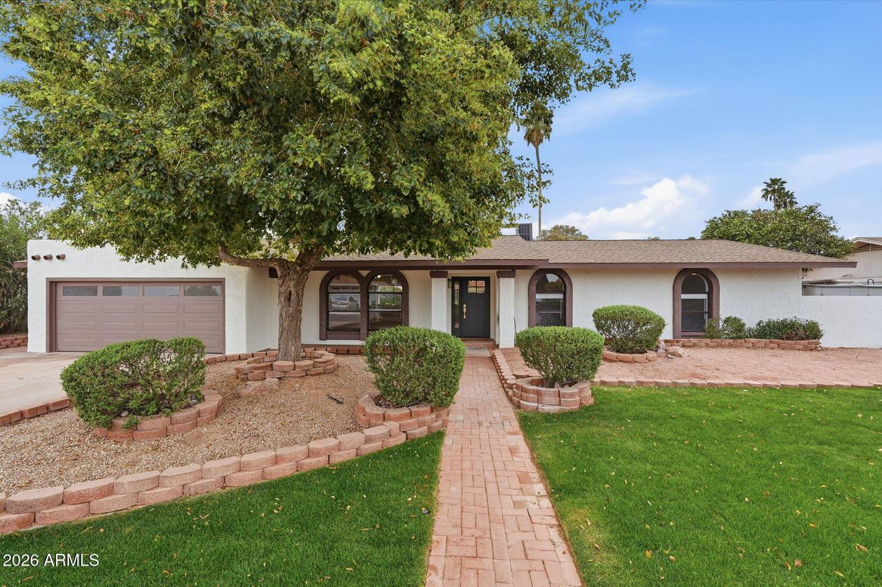 2521 E Inca St., Mesa, AZ 85213