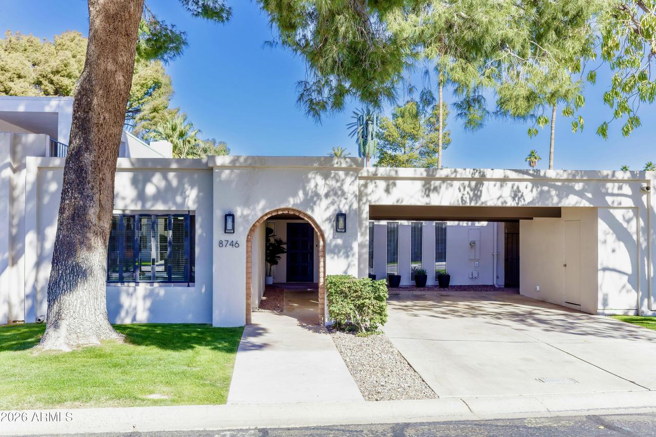 8746 E Via De Viva St., Scottsdale, AZ 85258