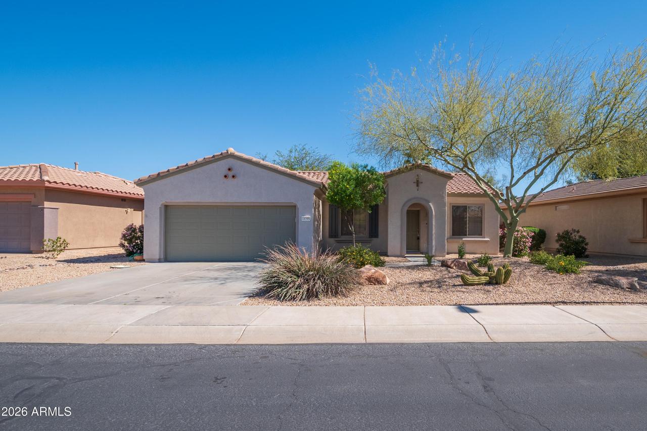 18599 N Red Mountain Way, Surprise, AZ 85374