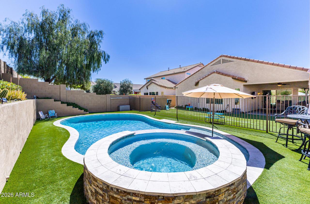 1656 W Cavedale Dr., Phoenix, AZ 85085