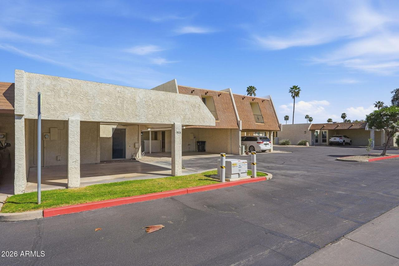 1924 E Duke Dr., Tempe, AZ 85283