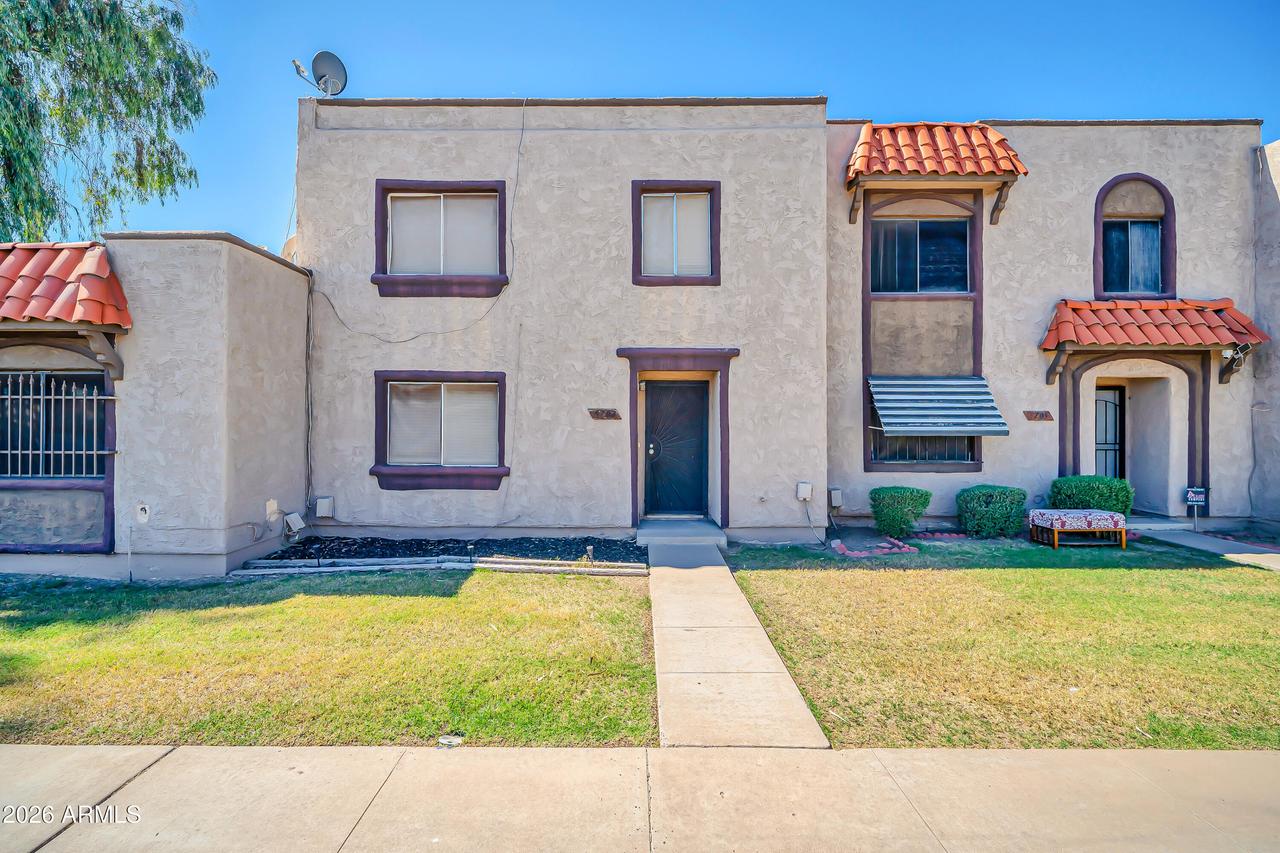 5703 N 43rd Dr., Glendale, AZ 85301