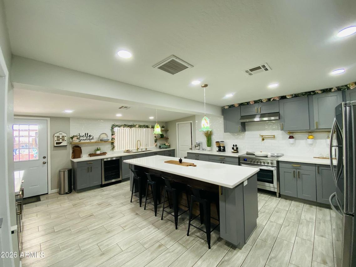 3938 W Lynne Ln., Phoenix, AZ 85041