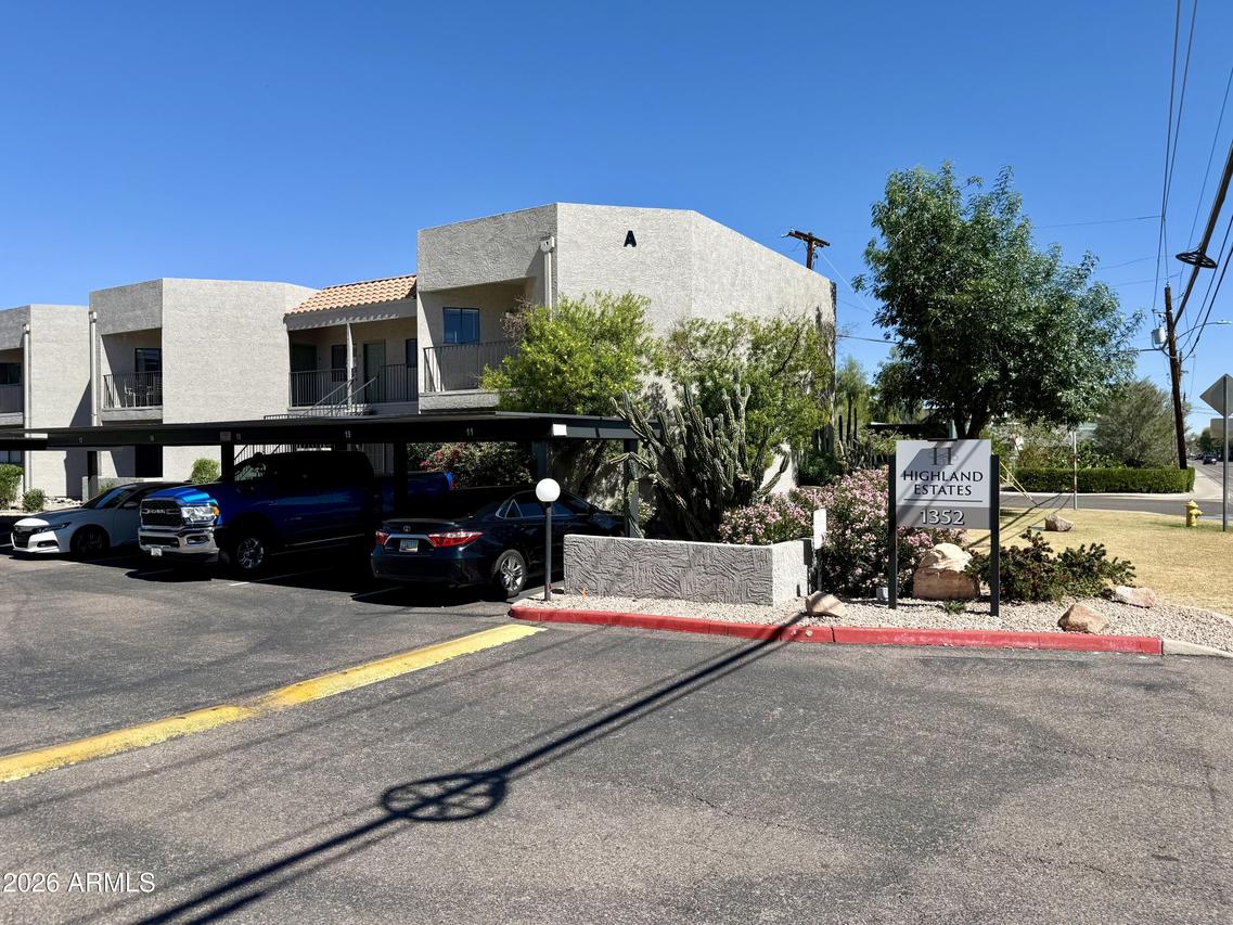 1352 E Highland Ave. #202, Phoenix, AZ 85014