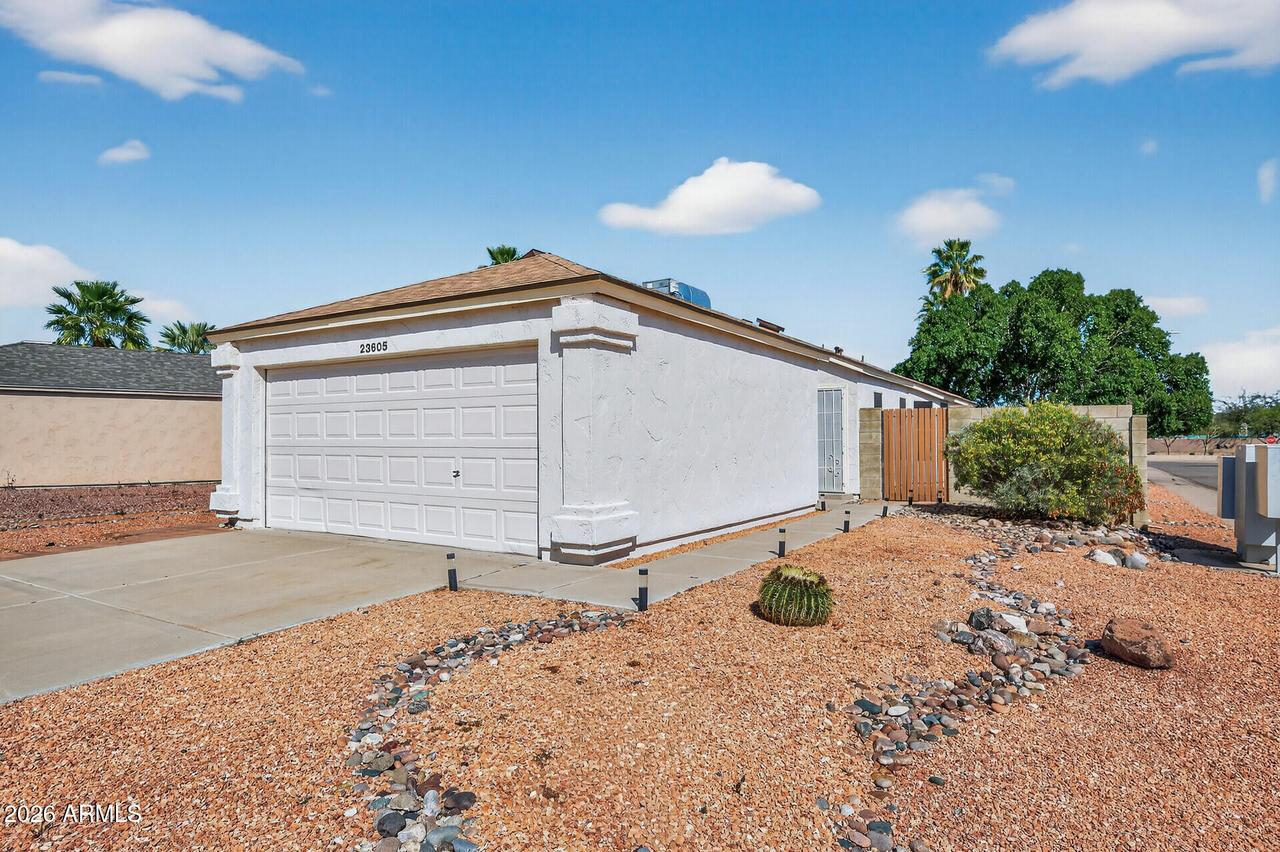 23605 N 36th Dr., Glendale, AZ 85310