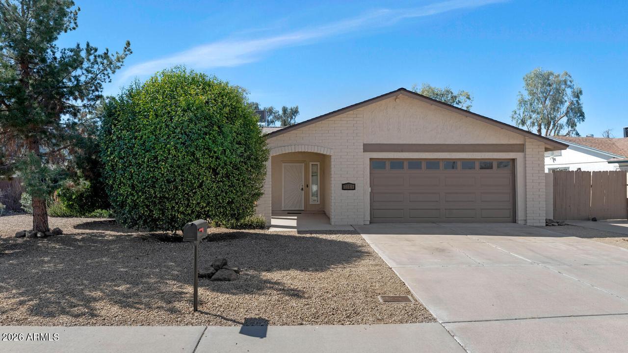 10107 W Meadowbrook Ave., Phoenix, AZ 85037