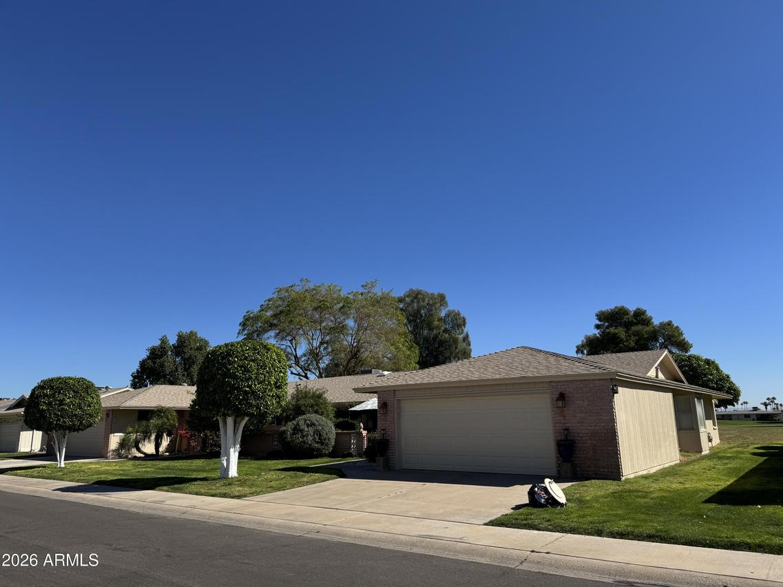 9457 N 110th Ave., Sun City, AZ 85351