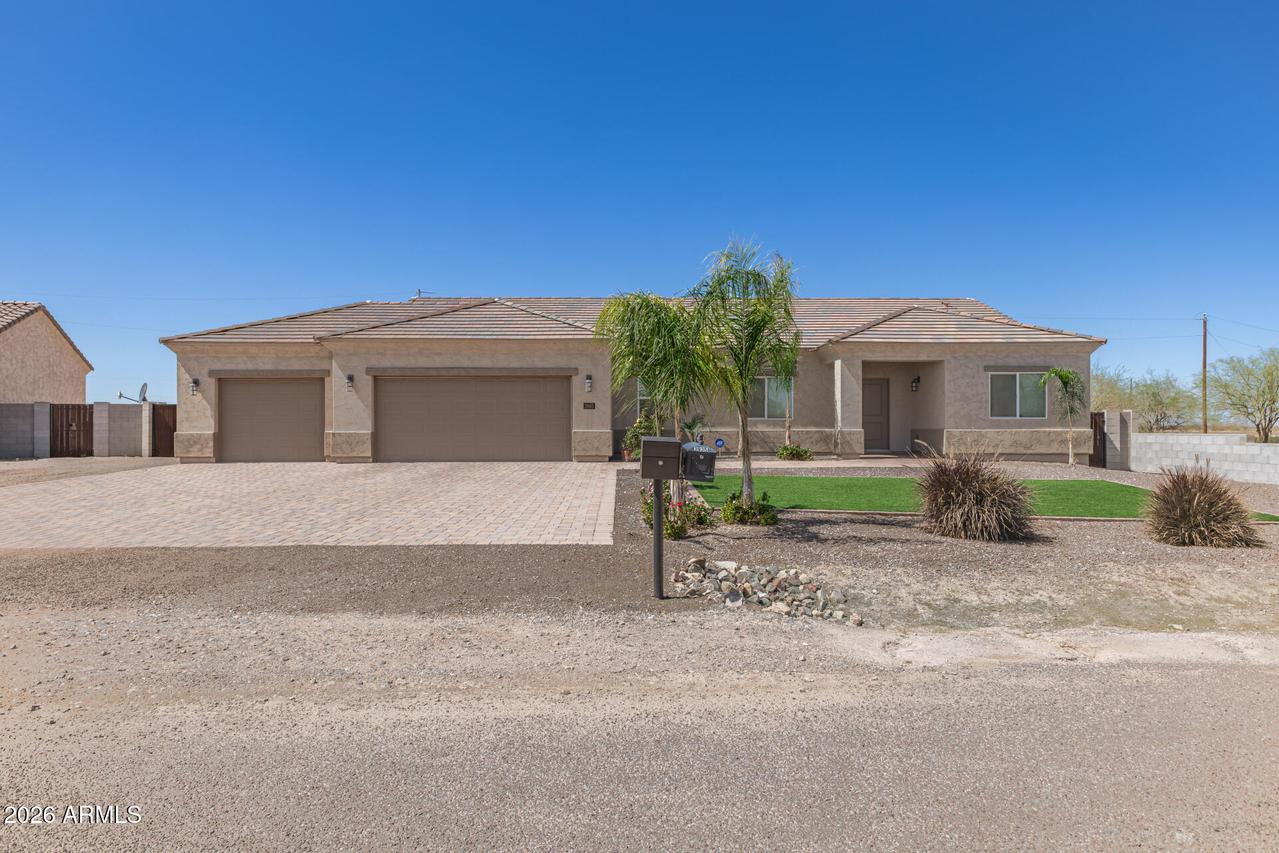 3940 N Juniper Dr., Eloy, AZ 85131