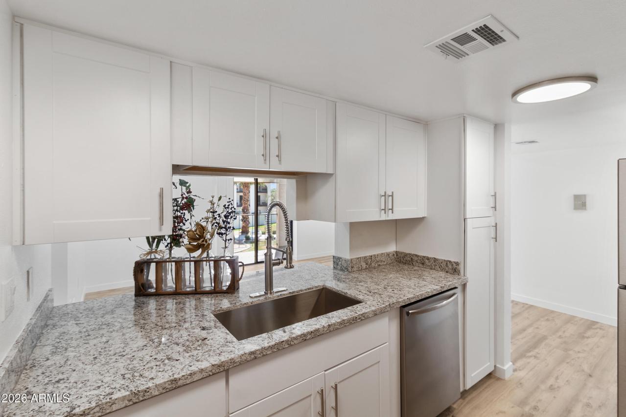 3033 E Devonshire Ave. #2033, Phoenix, AZ 85016