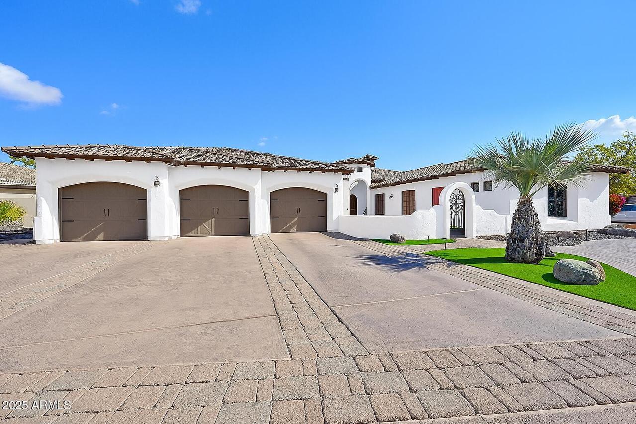 351 N Cloverfield Cir., Litchfield Park, AZ 85340