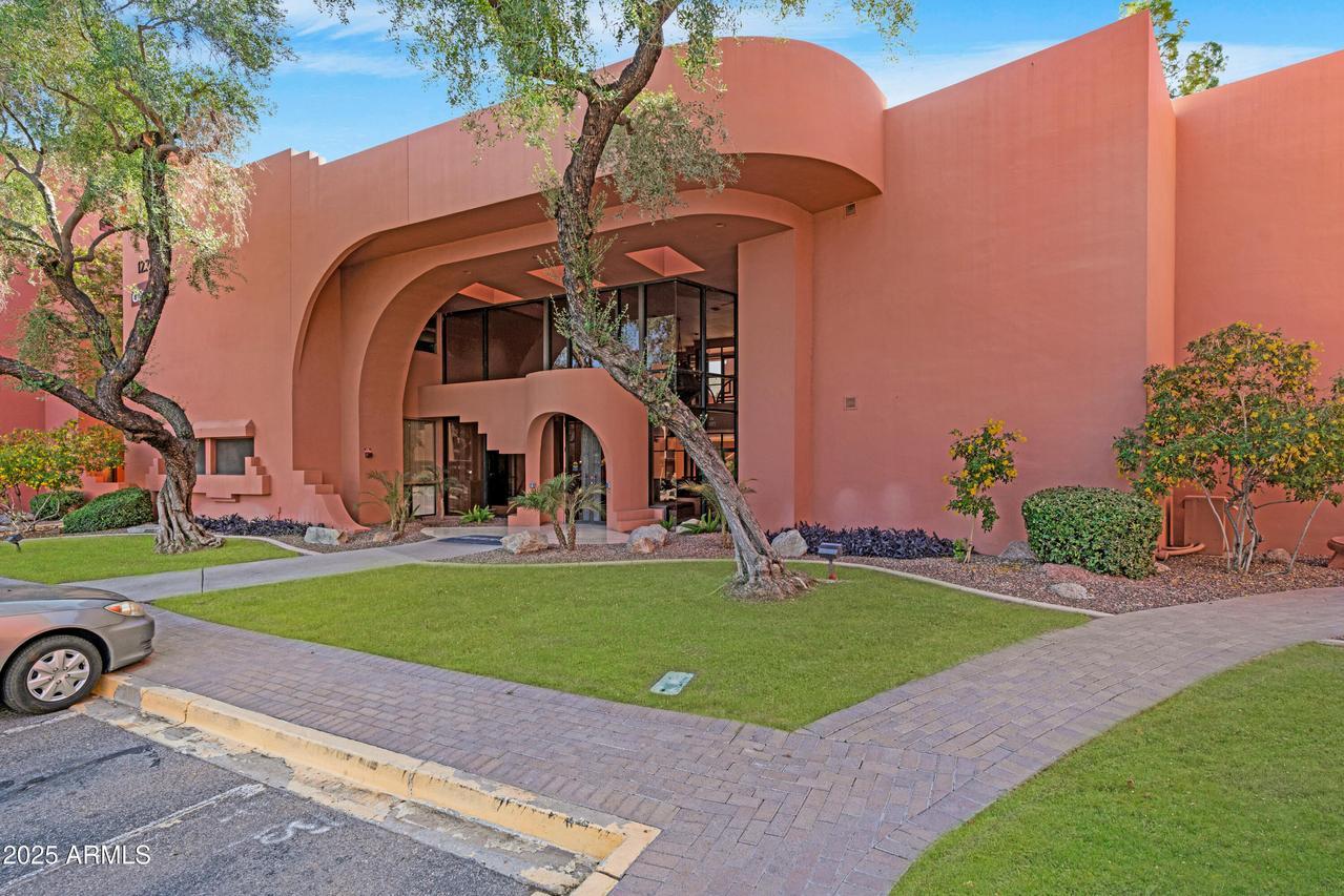 4303 E Cactus Rd. #410, Phoenix, AZ 85032