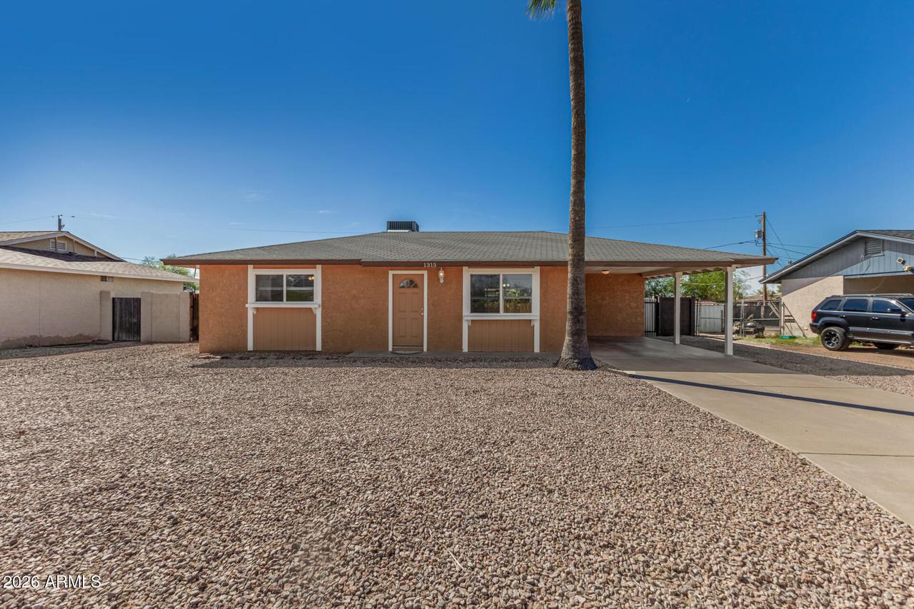 1315 E 29th Ave., Apache Junction, AZ 85119