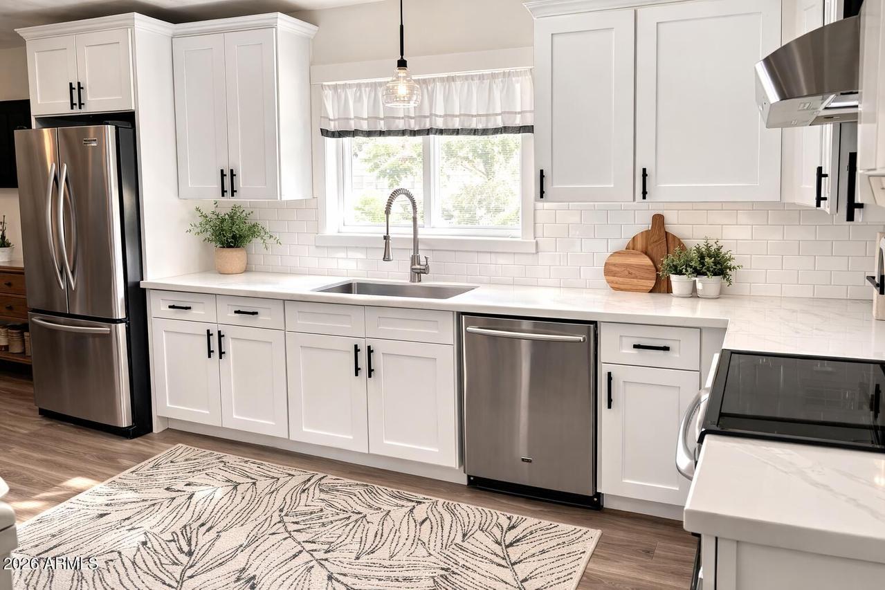 193 W Laguna Dr., Litchfield Park, AZ 85340