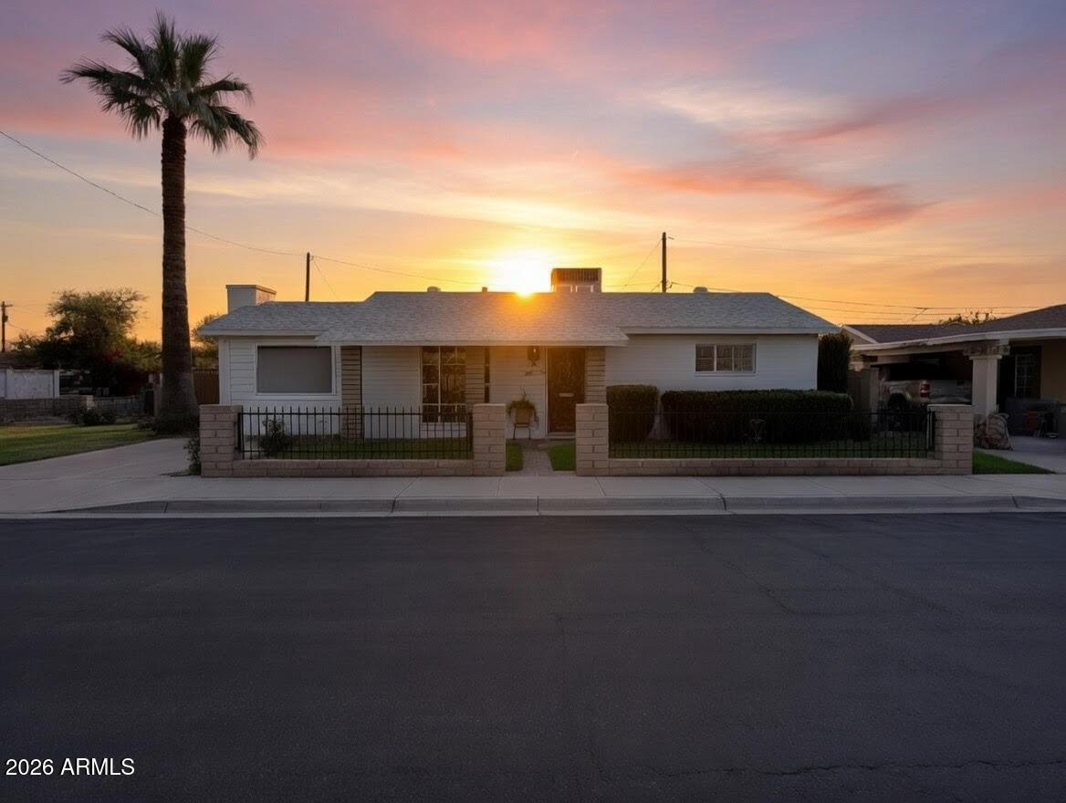 4433 N 30th Ave., Phoenix, AZ 85017