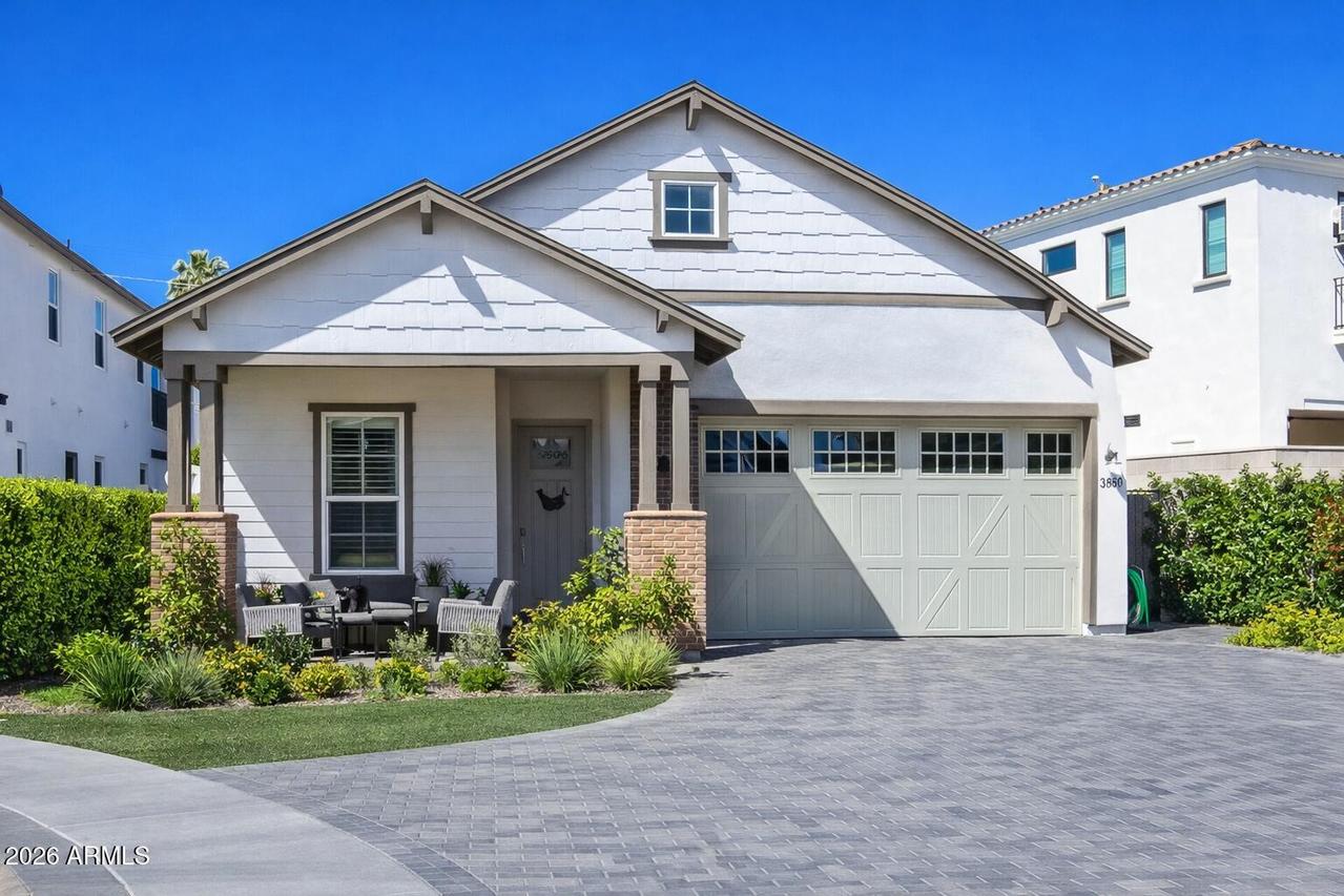 3850 E Crittenden Ln., Phoenix, AZ 85018