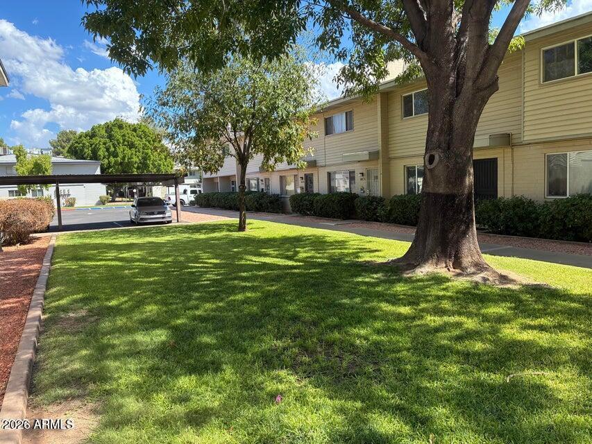 2635 W Rose Ln. #B-215, Phoenix, AZ 85017