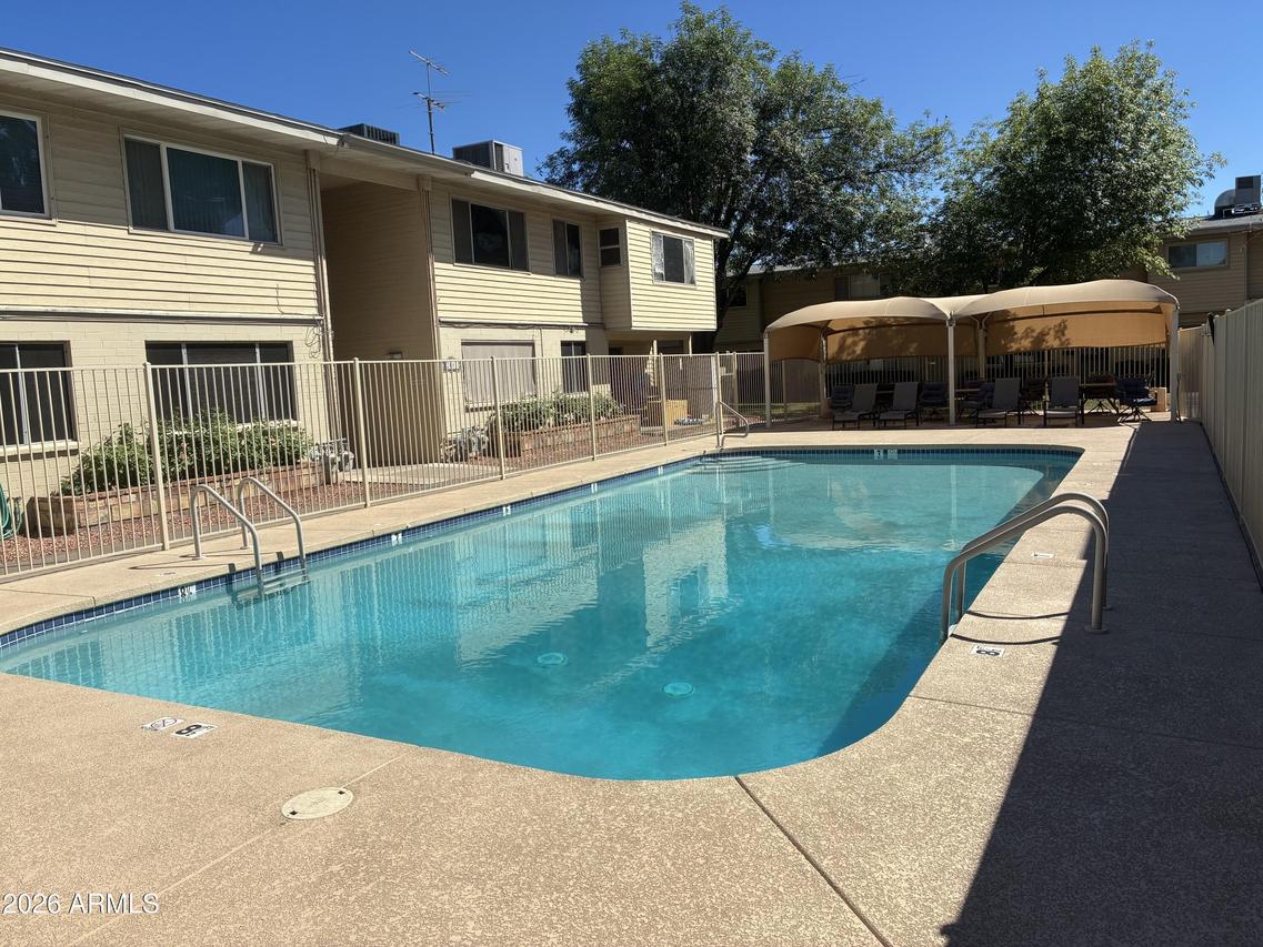 2635 W Rose Ln. #B-215, Phoenix, AZ 85017