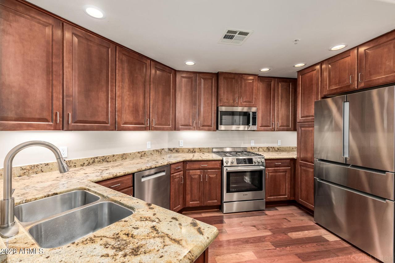 5450 E Deer Valley Dr. #1214, Phoenix, AZ 85054