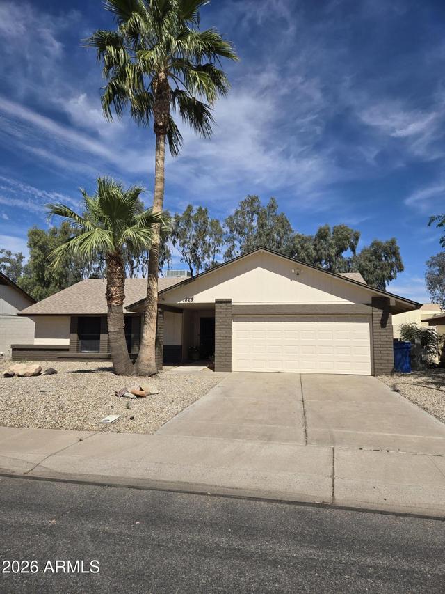 1825 N Apache Dr., Chandler, AZ 85224