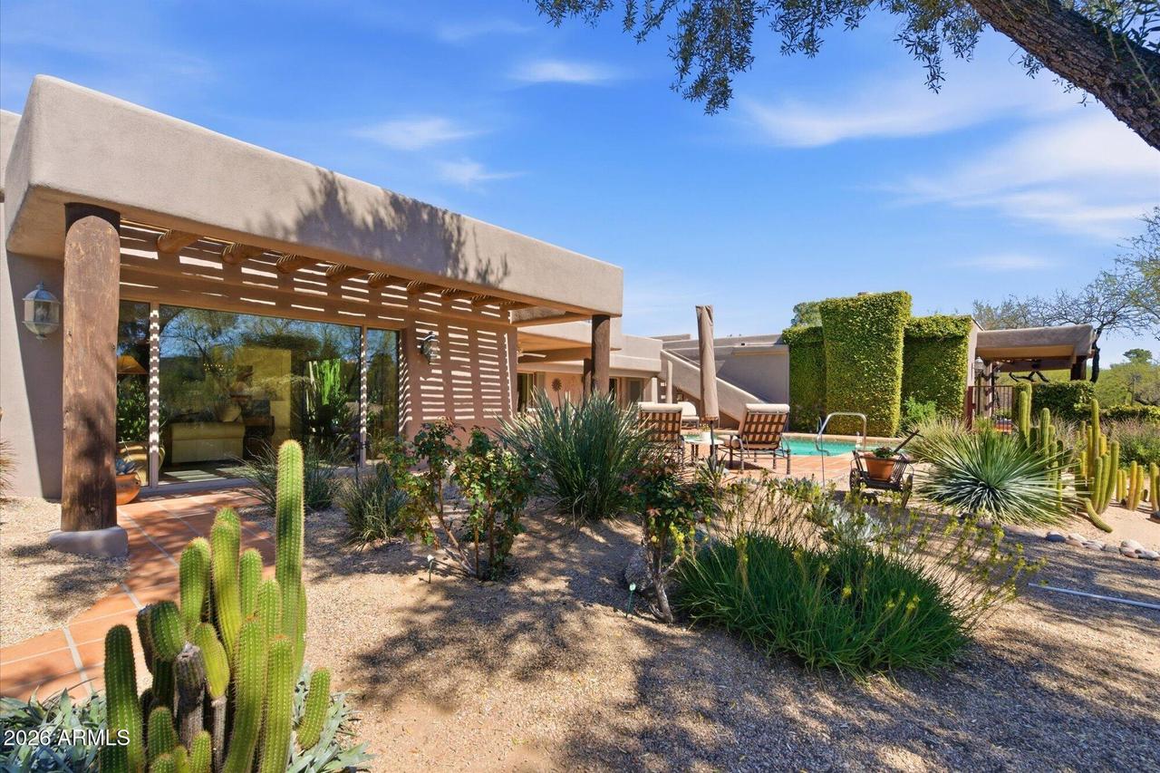 1042 N Boulder Dr., Carefree, AZ 85377