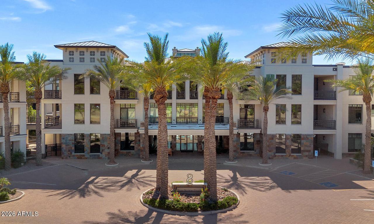 8 Biltmore Estate #209, Phoenix, AZ 85016