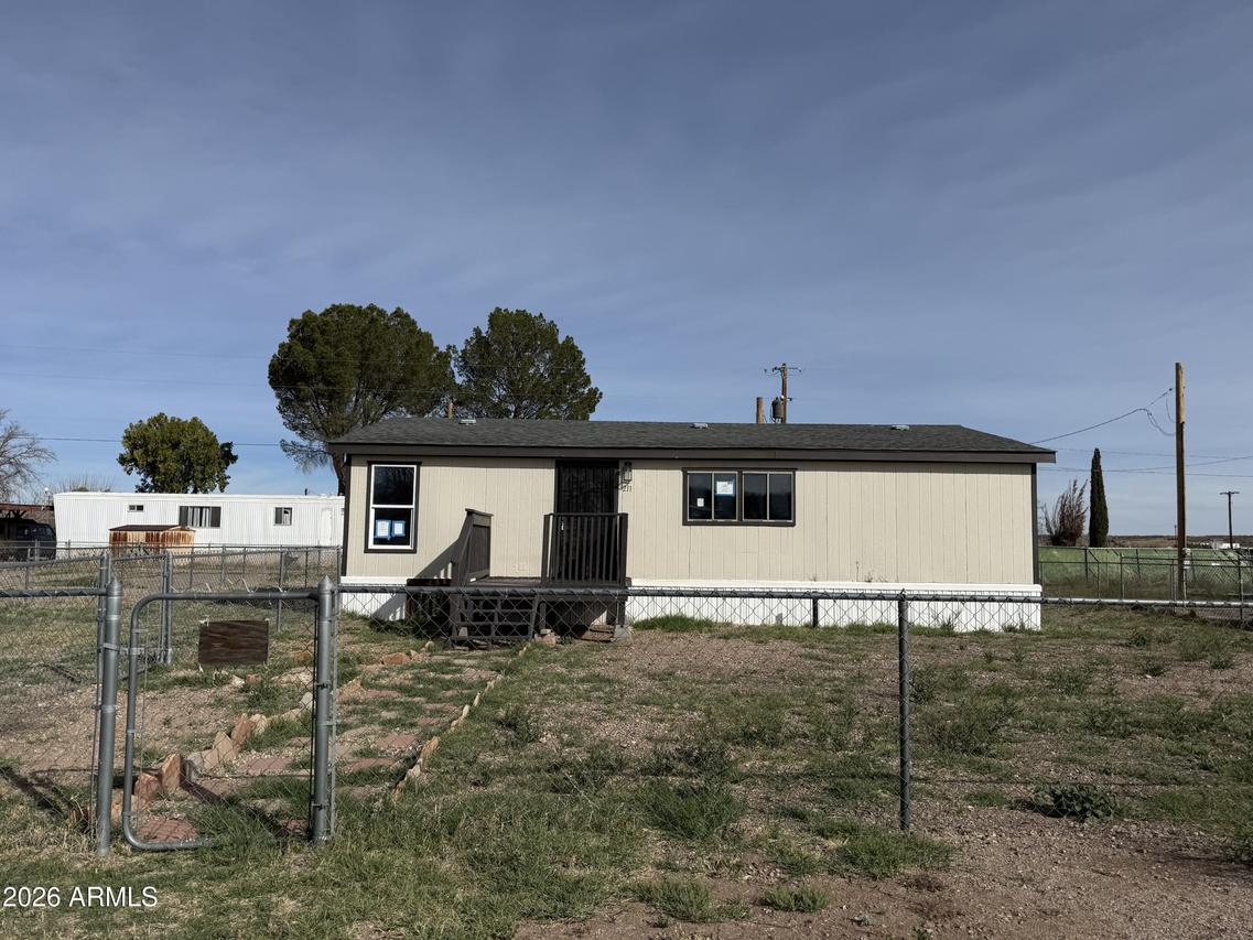 211 E Yuma St., Huachuca City, AZ 85616