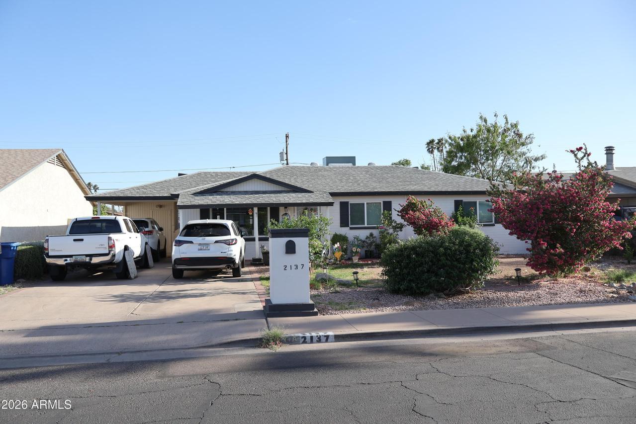 2137 W 1st Pl., Mesa, AZ 85201