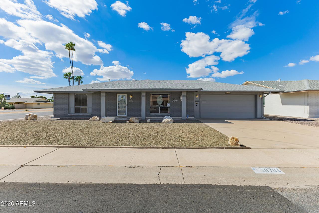 10701 W Meade Dr., Sun City, AZ 85351