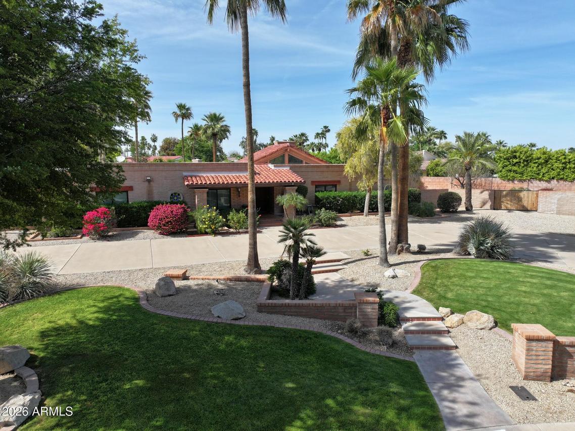 430 E Estero Ln., Litchfield Park, AZ 85340