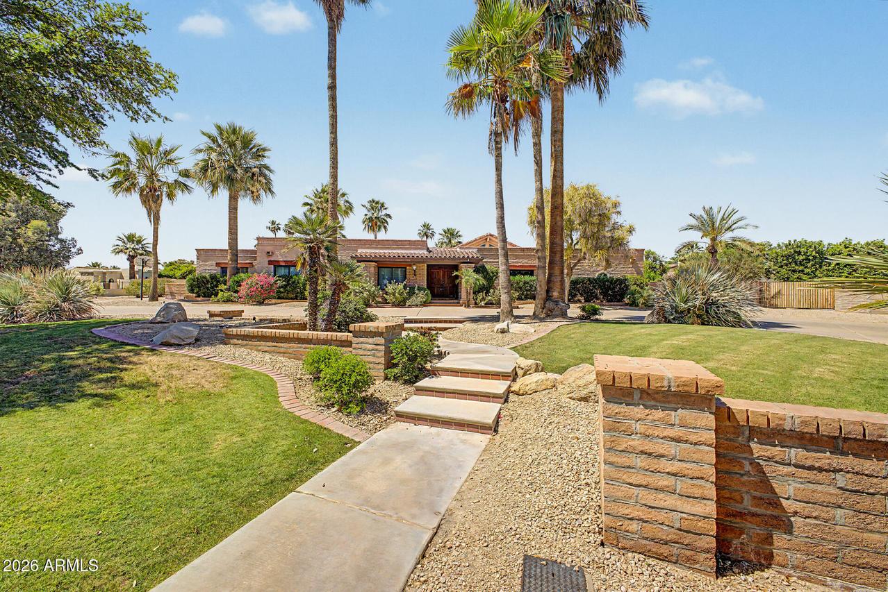 430 E Estero Ln., Litchfield Park, AZ 85340