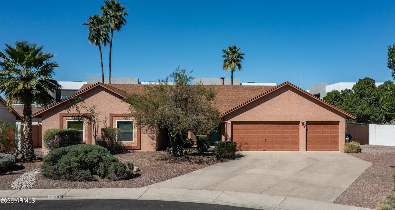 8158 E Fox St., Mesa, AZ 85207