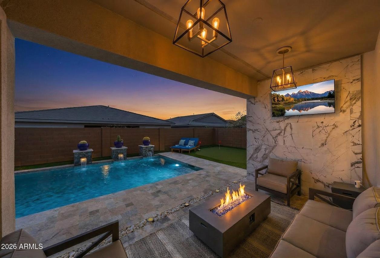 2831 E Robin Ln., Phoenix, AZ 85050