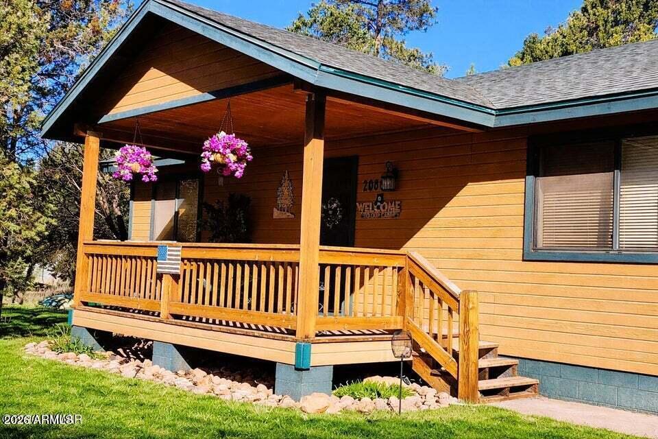 2086 Pinewood Dr., Overgaard, AZ 85933