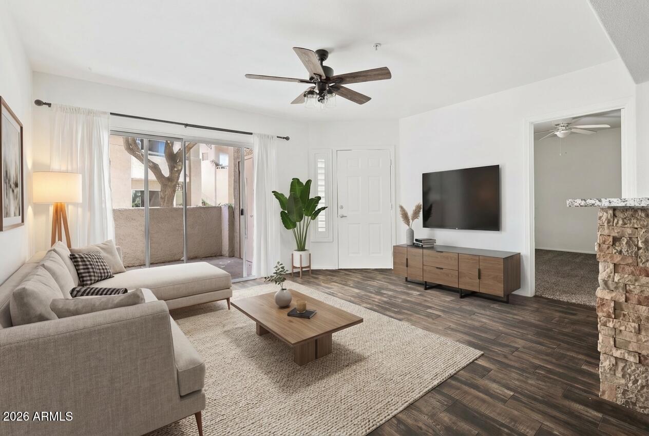 1295 N Ash St. #817, Gilbert, AZ 85233