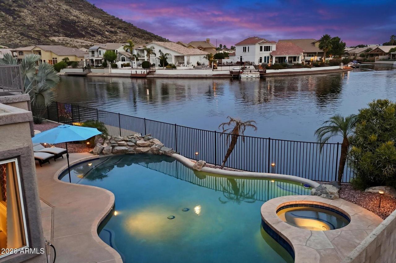 5285 W Mohawk Ln., Glendale, AZ 85308