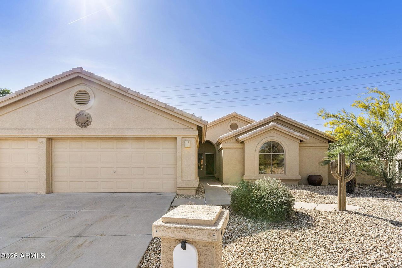 10729 E Coopers Hawk Dr., Sun Lakes, AZ 85248