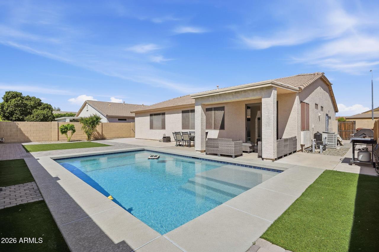 7575 W Tierra Buena Ln., Peoria, AZ 85382