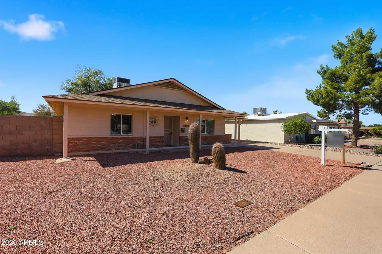 2331 E Betty Elyse Ln., Phoenix, AZ 85022