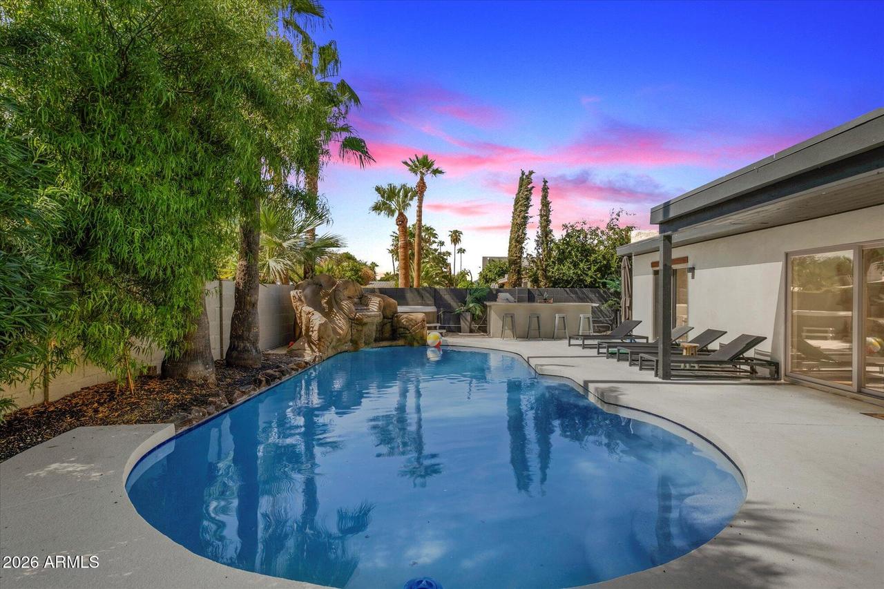 7027 E Hearn Rd., Scottsdale, AZ 85254