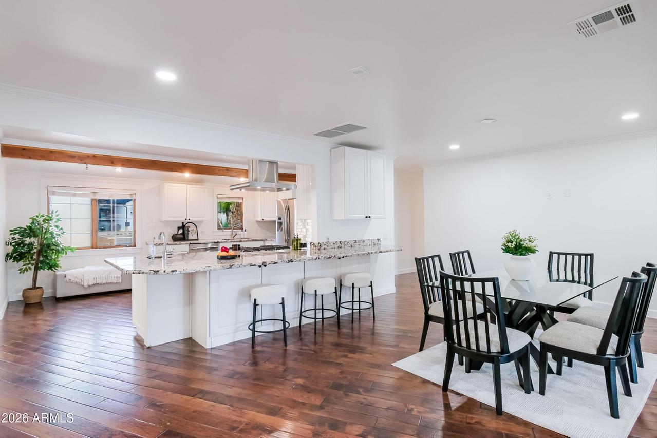 5328 E Pinchot Ave., Phoenix, AZ 85018