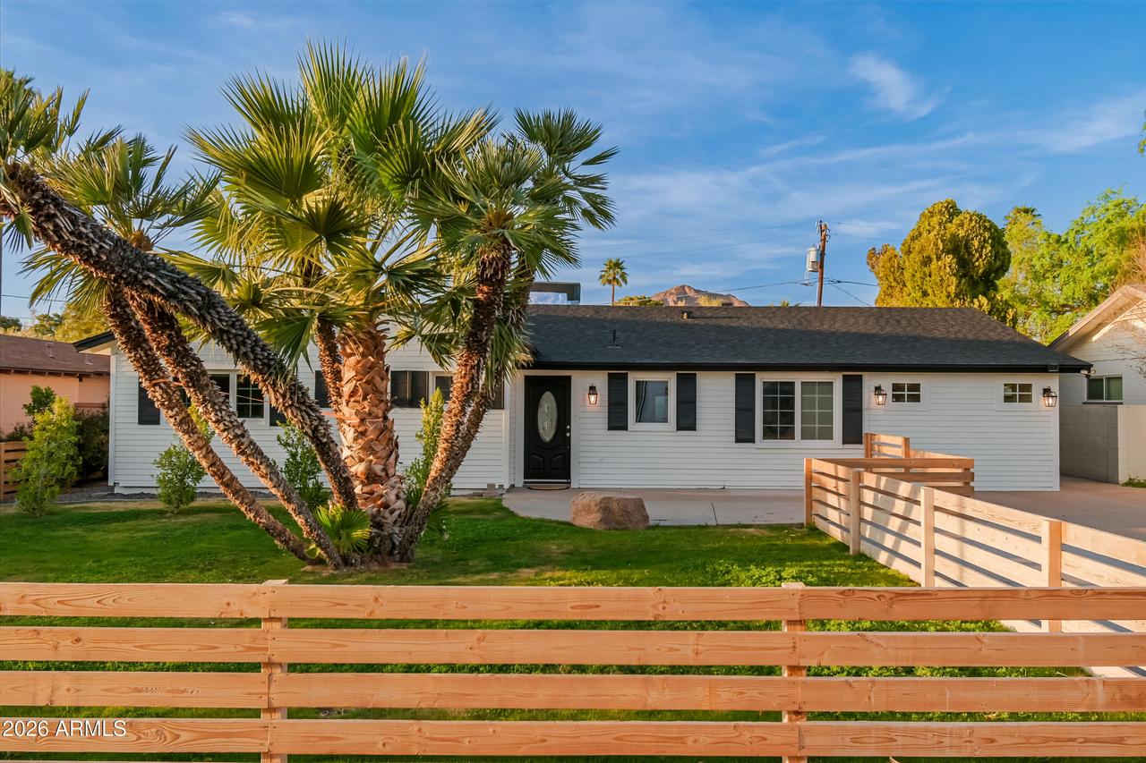 5328 E Pinchot Ave., Phoenix, AZ 85018