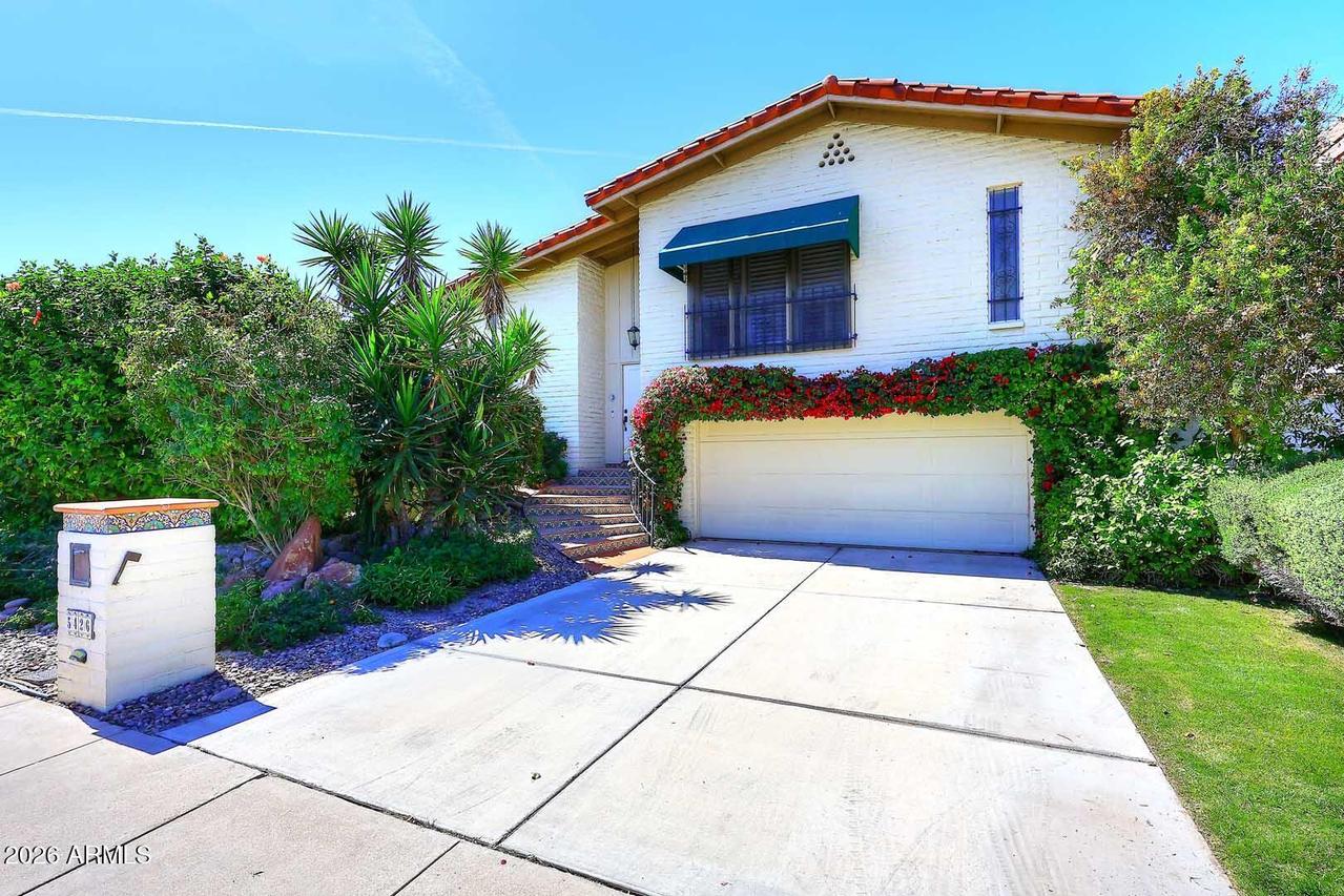 5426 S Lighthouse Ln., Tempe, AZ 85283