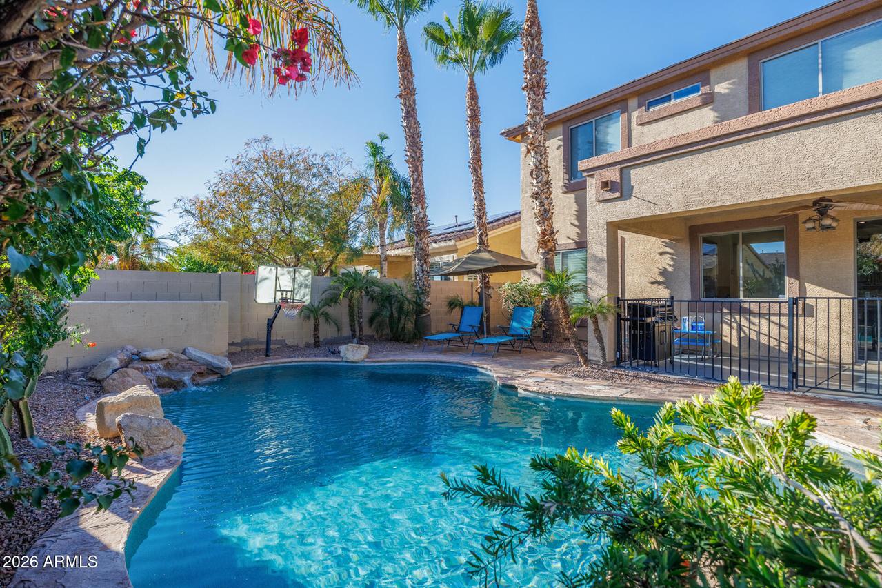 311 W Blue Lagoon Dr., Casa Grande, AZ 85122